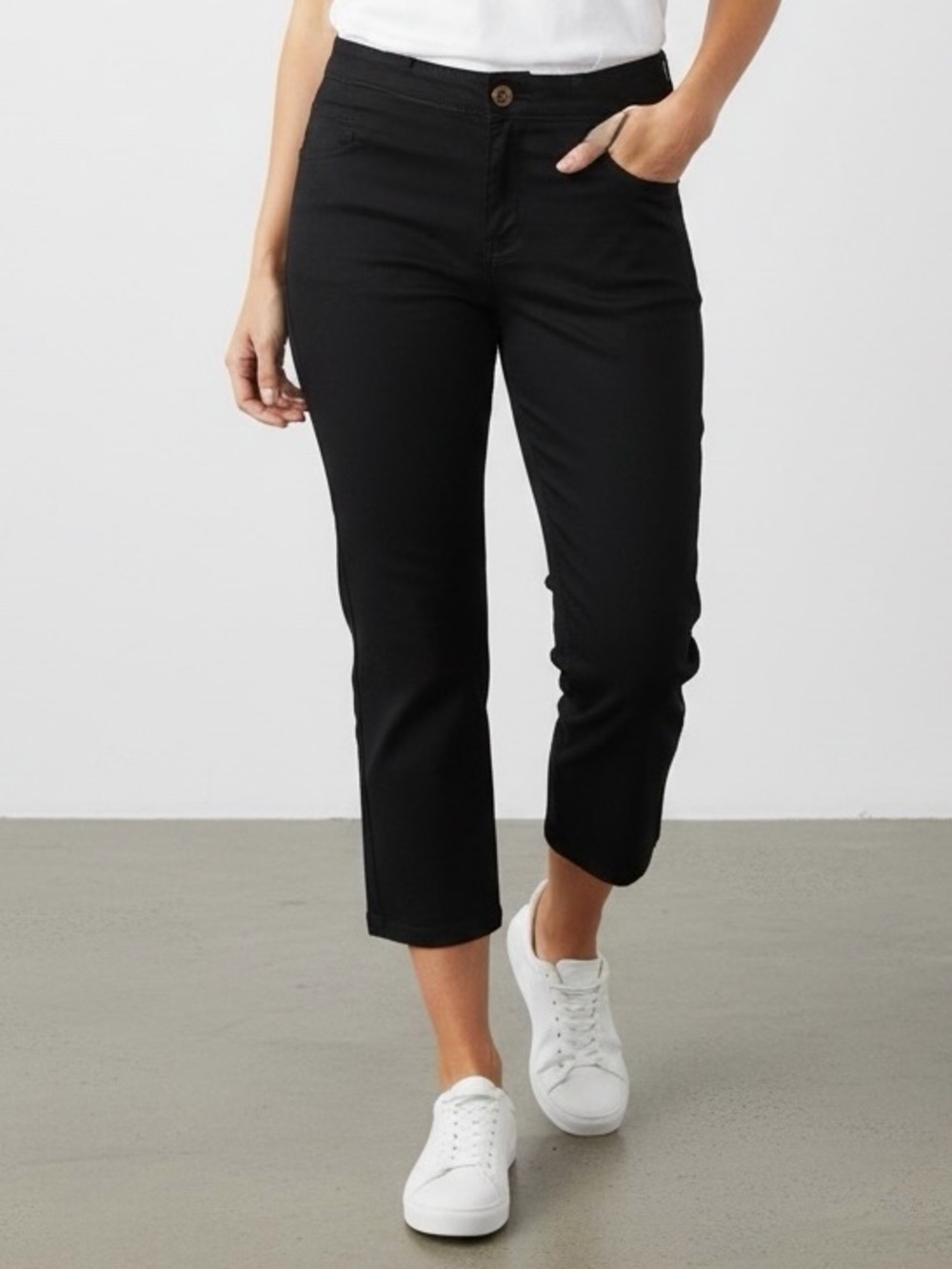 Anthropologie Black Slim Straight Cropped Pants - Size 6 Petite